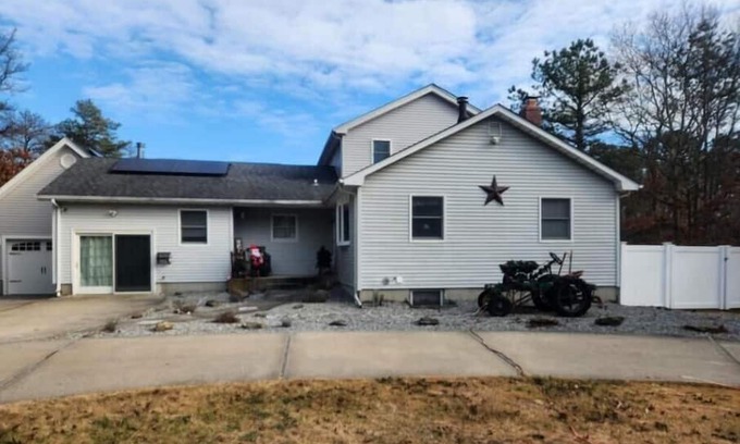 Manorville Apartment | Beautiful Studio Apartment Sleeps 2