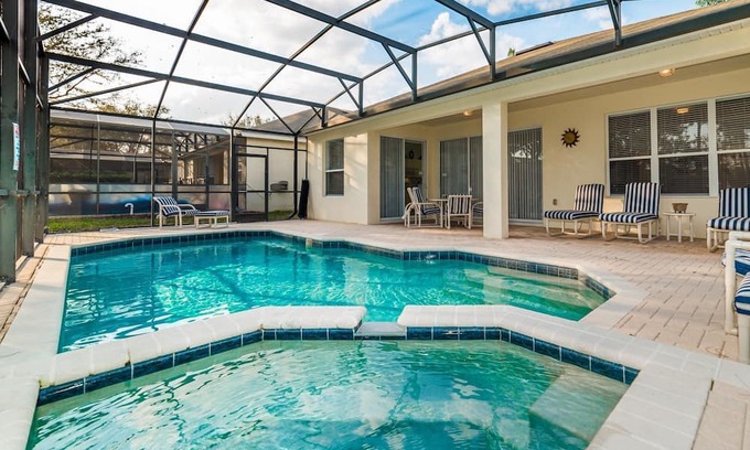 Crestwynd Bay Resort | 5 BD 5 BT villa in Windsor Hills Resort