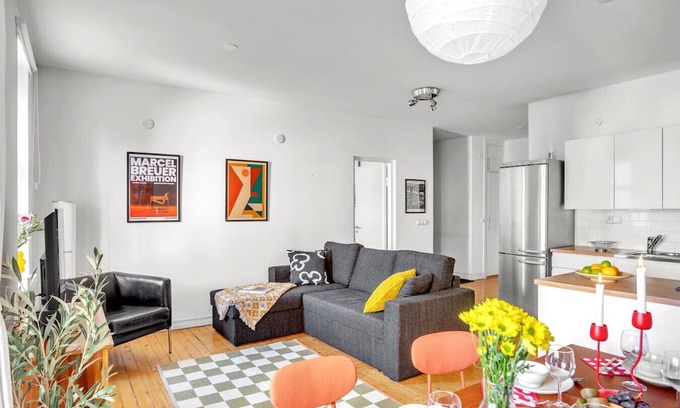 Hietalahti Apartment | The Best Area w Free Parking Garage, 200m tram/bus