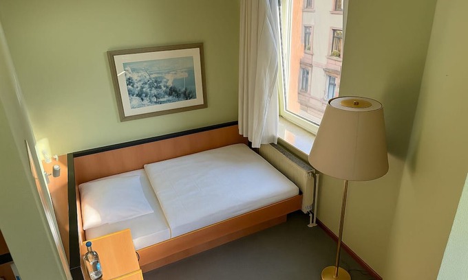 Altstadt Apartment | Central View Cozy Apartment Frankfurt neorenaissance