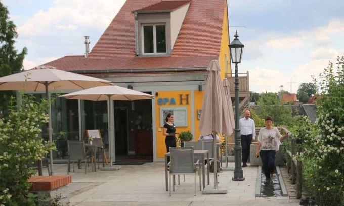 Gorbitz-Sud Apartment | Charming design apartment for 3 - near Dresden, with balcony