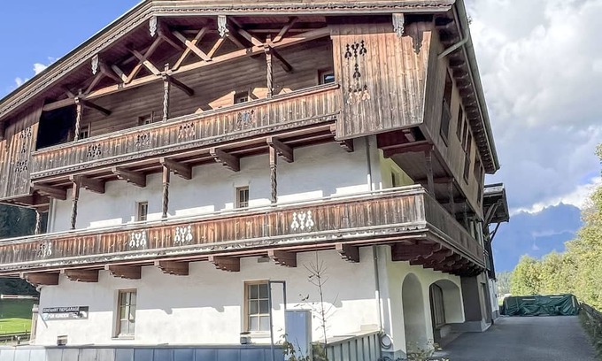 Oberndorf in Tirol Apartment | Cheeky Apartment by Interhome
