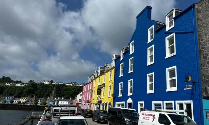 Tobermory Apartment | The Lookout -Stunning waterfront property