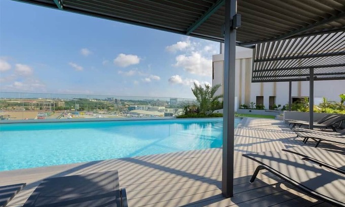 North Kaneshi Apartment | Luxe 1-bedroom apartment at Loxwood House, Accra.