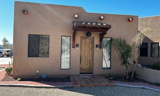 Wickenburg Apartment | Desperatehills Casita one bedroom full kitchen and corral