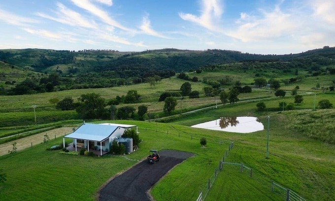 Blenheim House | The Cabin at Windy Hills Farm