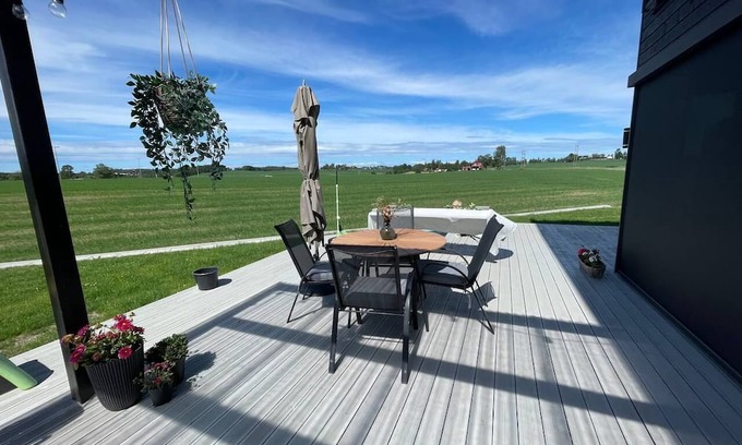 Kokstad House | Modern detached house with sauna! 6 beds. 20 min. From Oslo.