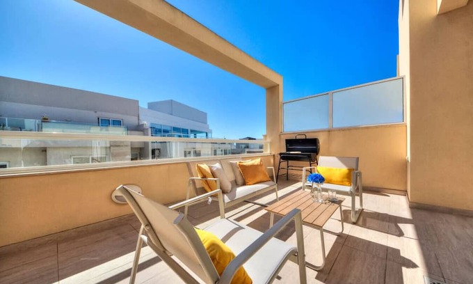 Swieqi Apartment | Ortigia Penthouse/Private Terrace/Sea View