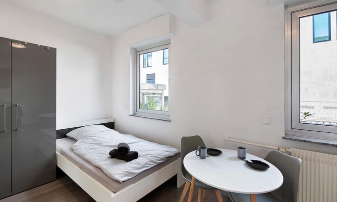 Hauptbahnhof Apartment | Apartment 'City in Bochum 1' with Wi-Fi
