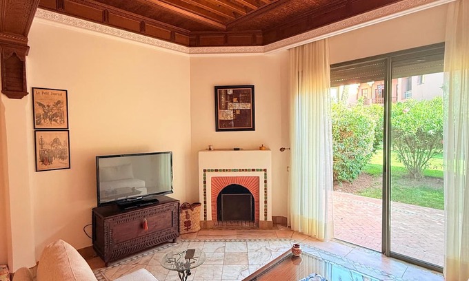 Palmeraie Apartment | 2-bed Apartment with Garden & shared Pool- Moroccan - Modern Style