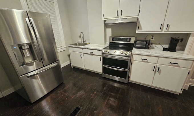 Middletown Apartment | Apartment in Middletown-Wesleyan102