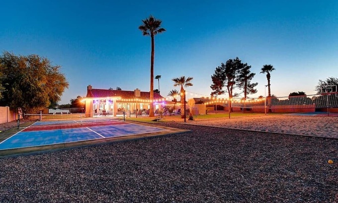 Casebolt And Germaine Estates House | 10 Large Bedrooms | Sport Court | Pool