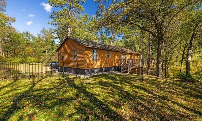 Nevis Cabin | Spacious 5BR Cabin on 6th Crow Wing Lake Near Nevis, MN