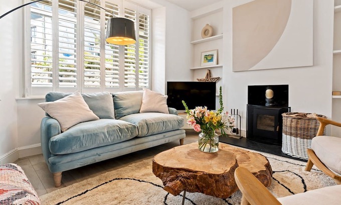 Flushing House | Waterside house with sea views & log burner