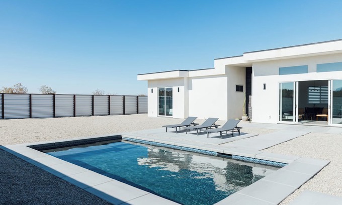 Joshua Tree House | Escape to Bonair — A Stylist Desert Oasis in Joshua Tree with Pool & Spa