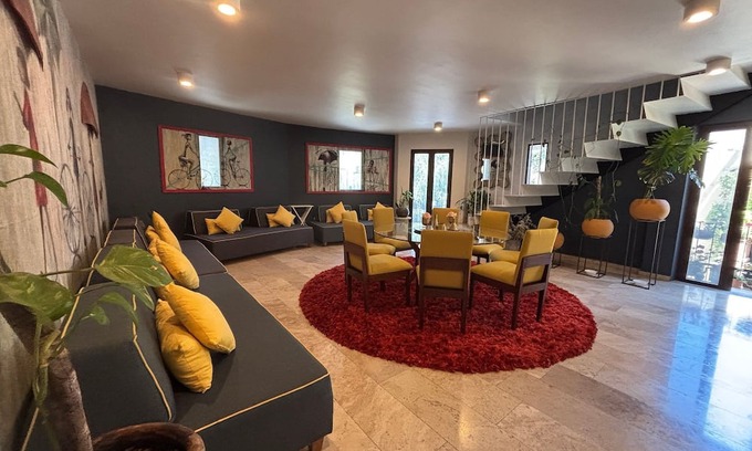 Santeagueda Apartment | Luxury Duplex in the Heart of Val'Quirico!