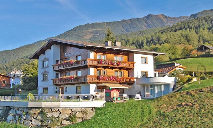 Arzl im Piztal Apartment | Apartment in Pitztal with Mountain Views