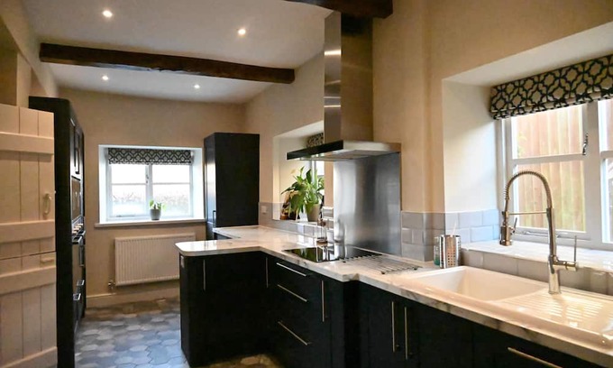 Brackley Cottage | Cute Cottage on the edge of the Cotswolds and close to everything