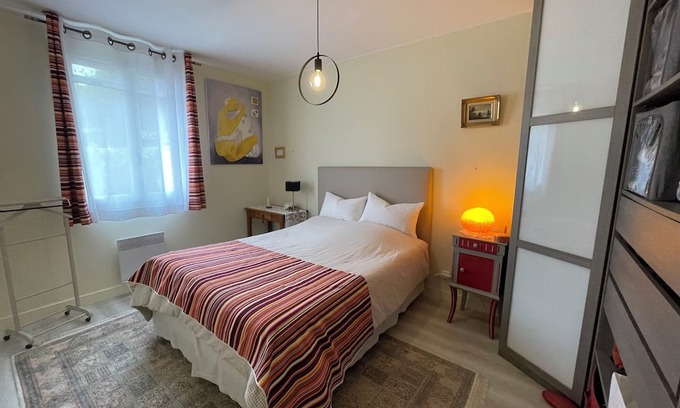 Nerac House | A relaxing, easy-going stay. Charming garden and swimming pool.