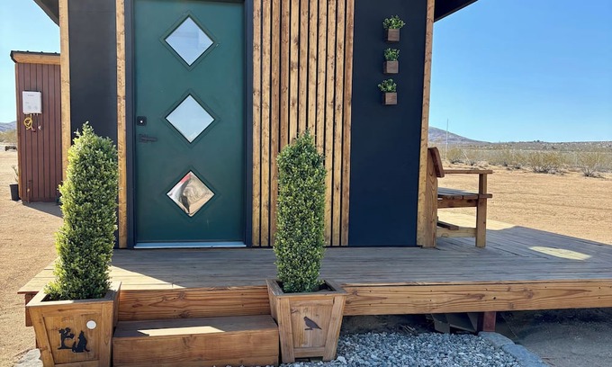 Joshua Tree Cabin | Charming cabin with AC and WiFi in enchanting Joshua Tree