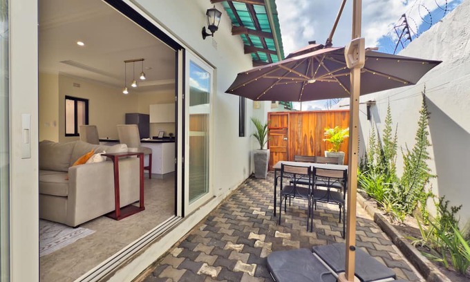 Cathedral Hill Apartment | F4 - Apartment with Inverter, Gym, Washer/Dryer, Wifi, Pavilion - Ibex Meanwood
