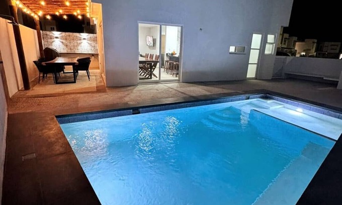 Cerritos House | House with its own pool-Almarena