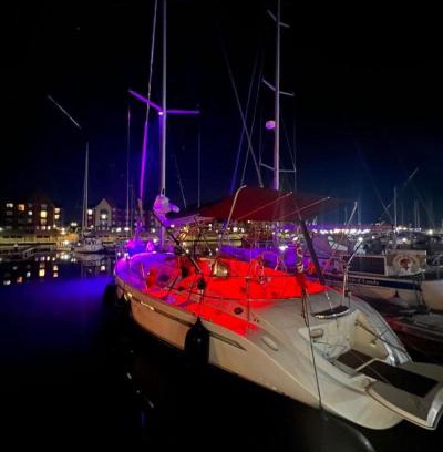 Torquay City Centre Boat Rental | Carranade yacht