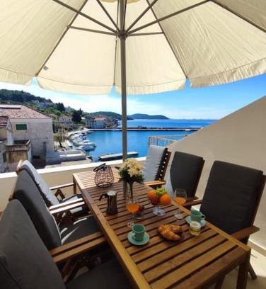 Prvic Luka House | Kamena kuća Maja