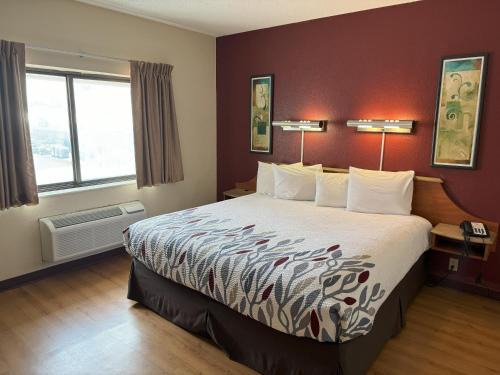 Elyria Hotel | Sycamore Suites